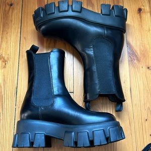 Gently worn Prada Monolith boots size 37